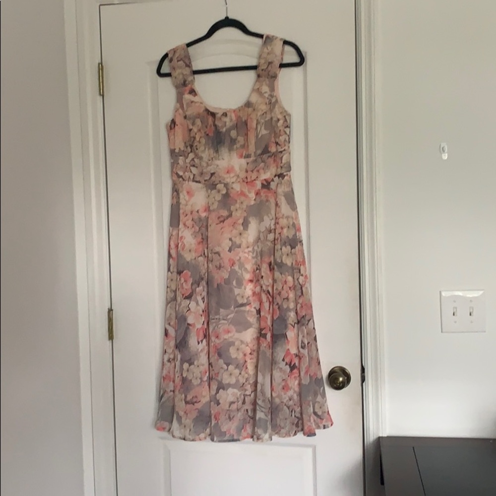 Sleeveless pink floral dress